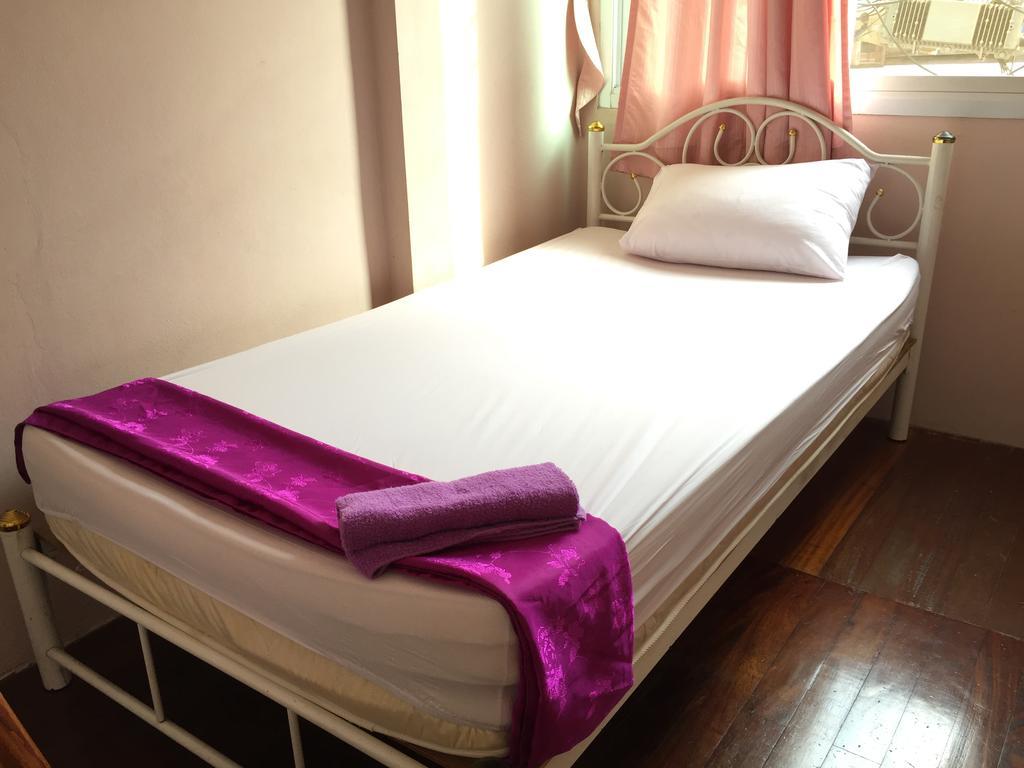 Ricos Honey Place Guesthouse Bangkok Eksteriør bilde