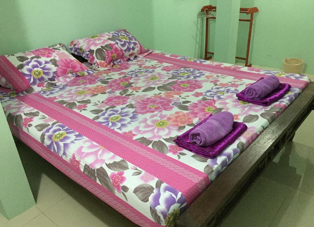 Ricos Honey Place Guesthouse Bangkok Eksteriør bilde