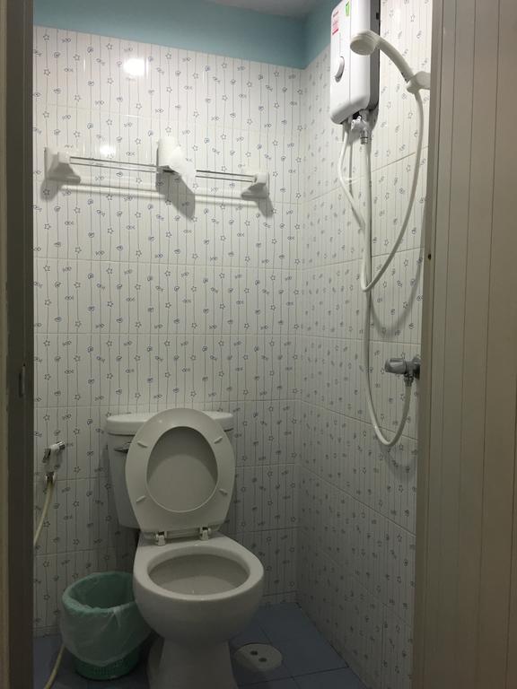 Ricos Honey Place Guesthouse Bangkok Eksteriør bilde