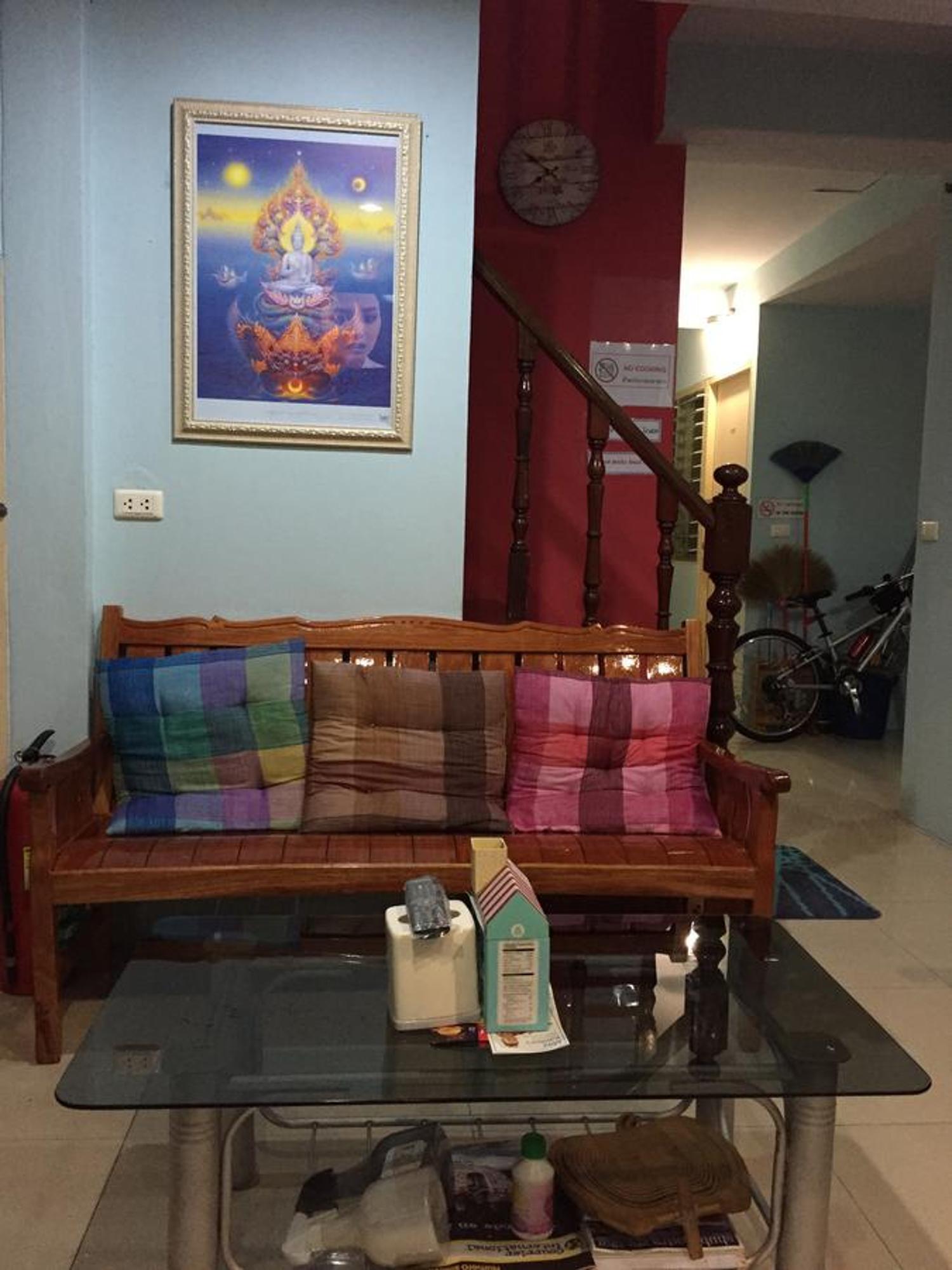 Ricos Honey Place Guesthouse Bangkok Eksteriør bilde