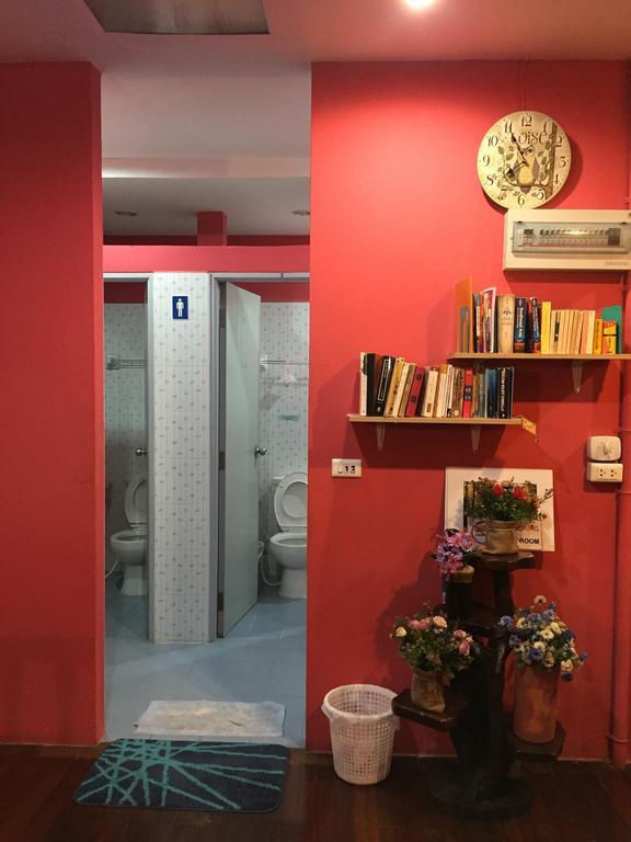 Ricos Honey Place Guesthouse Bangkok Eksteriør bilde