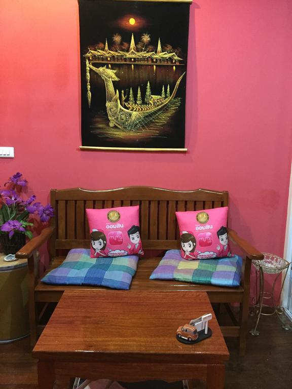 Ricos Honey Place Guesthouse Bangkok Eksteriør bilde
