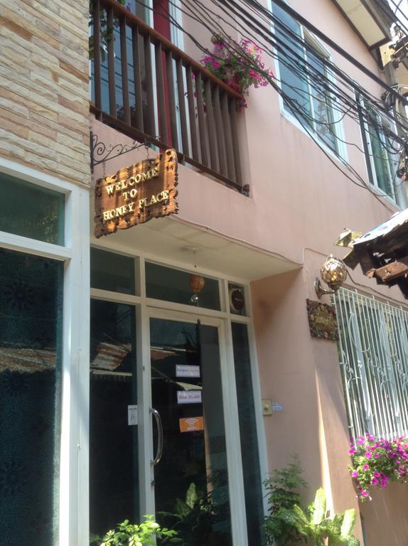Ricos Honey Place Guesthouse Bangkok Eksteriør bilde