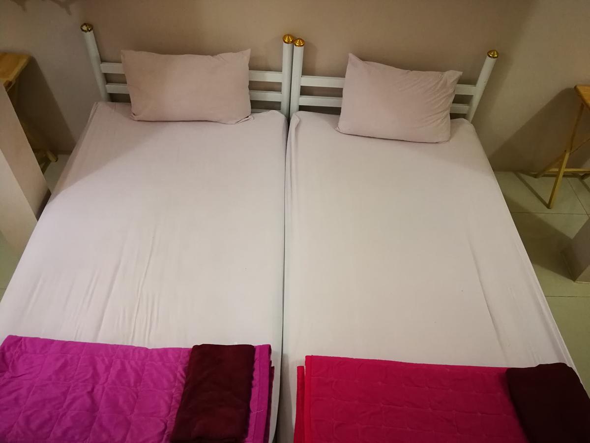 Ricos Honey Place Guesthouse Bangkok Eksteriør bilde